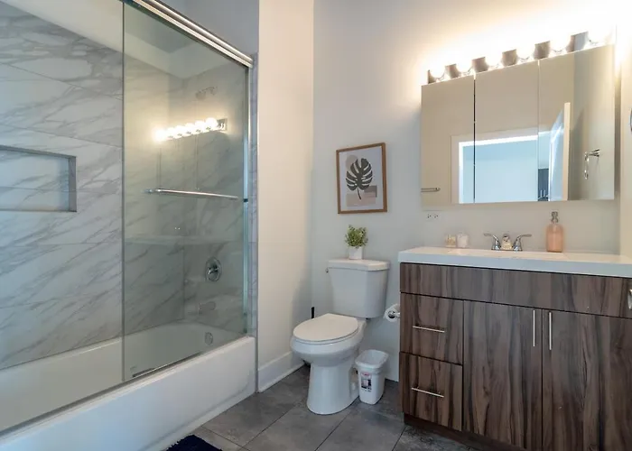 Mccormick Place 2br Stylish With Optional Parking And Gym For Up To 8 Guests Near Soldier Field And Grant Park Appartamento